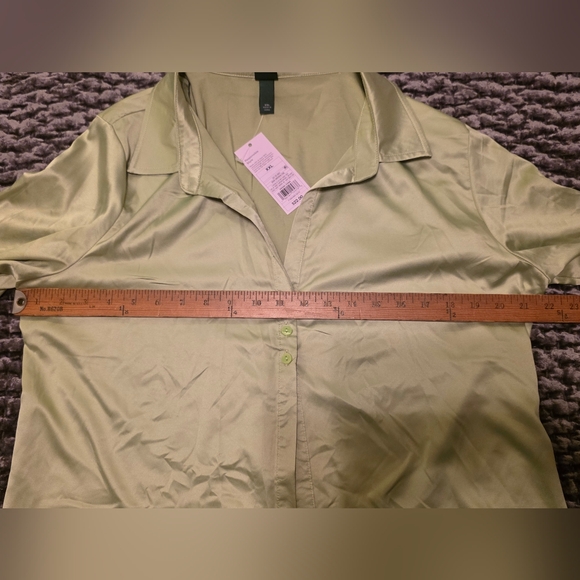 Women's Bell Long Sleeves Button Down Shiny Sage Gree Top Wild Fable XXL - Picture 11 of 14